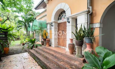 For sale 4 bedrooms house in Bang Kapi, Bangkok