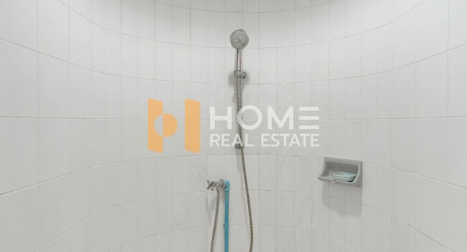 For sale 4 bedrooms house in Bang Kapi, Bangkok