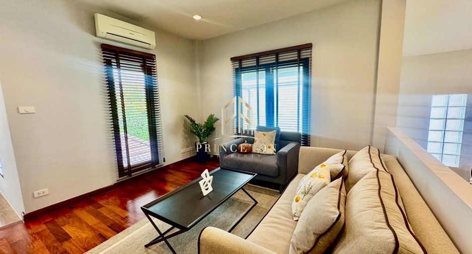 Casa en alquiler de 4 habitaciones en Lat Phrao, Bangkok