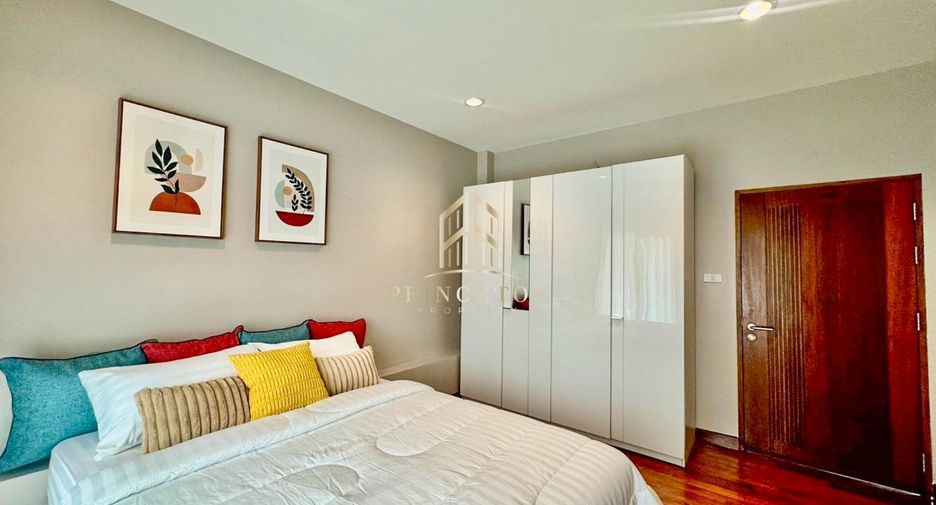 Casa en alquiler de 4 habitaciones en Lat Phrao, Bangkok