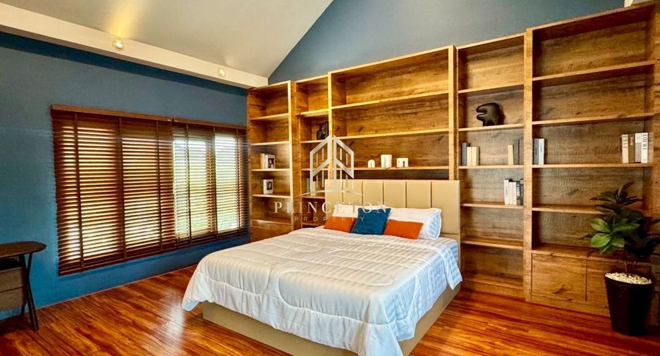 Casa en alquiler de 4 habitaciones en Lat Phrao, Bangkok