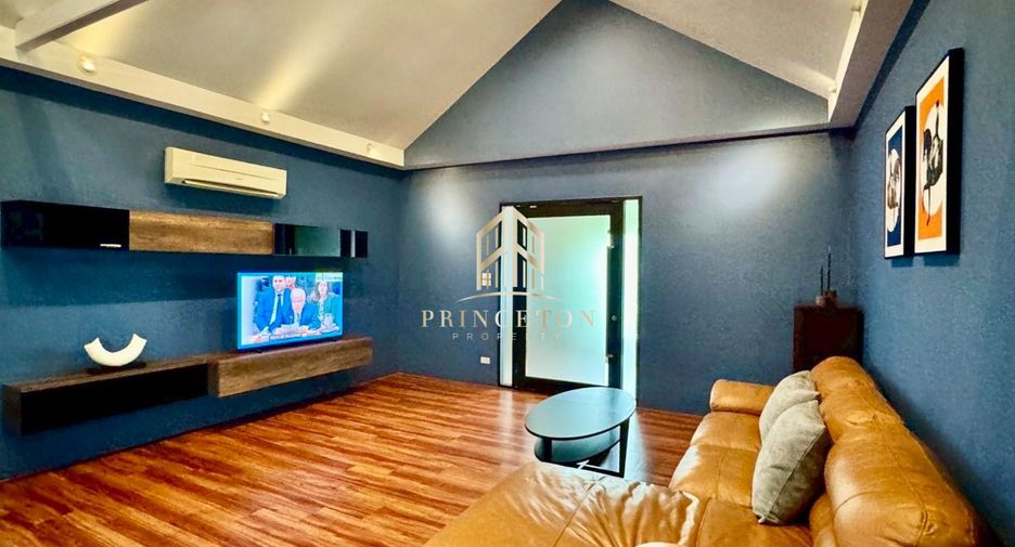 Casa en alquiler de 4 habitaciones en Lat Phrao, Bangkok