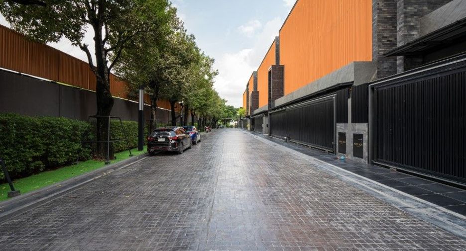 出售 4 卧室 独立屋 在 Wang Thong Lang, 曼谷