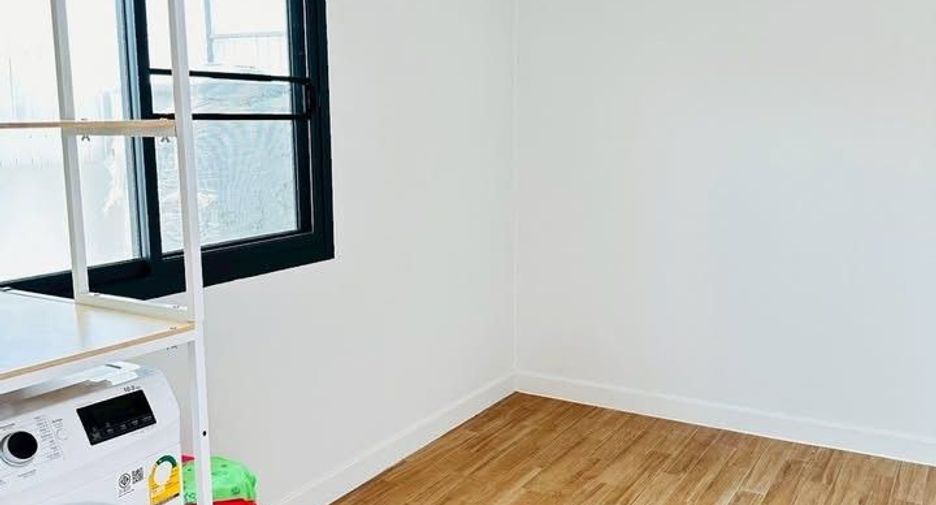 For rent 5 bedrooms house in San Sai, Chiang Mai