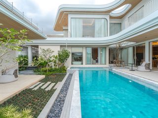 For rent and for sale 4 bedrooms villa in Mueang Phuket, Phuket