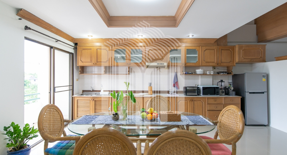 Casa adosada en alquiler de 3 habitaciones en Mueang Chiang Mai, Chiang Mai