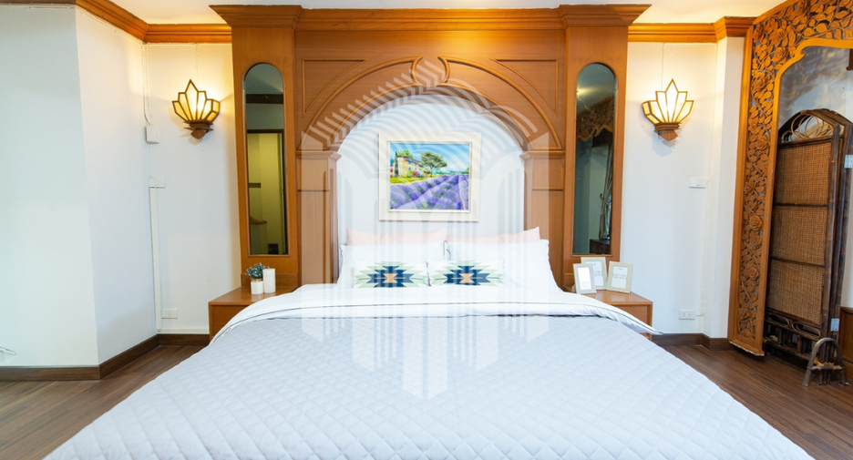 Casa adosada en alquiler de 3 habitaciones en Mueang Chiang Mai, Chiang Mai