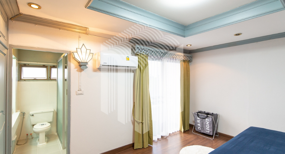 Casa adosada en alquiler de 3 habitaciones en Mueang Chiang Mai, Chiang Mai