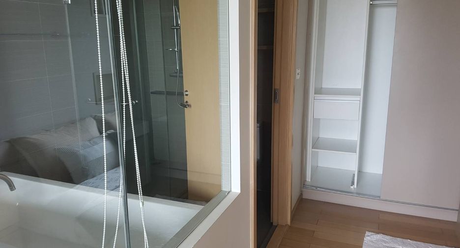 Wohnung zur Miete mit 2 Zimmer in Khlong Toei, Bangkok