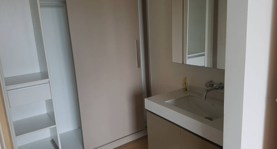 Wohnung zur Miete mit 2 Zimmer in Khlong Toei, Bangkok