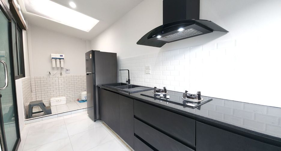 For sale 4 ベッドルーム townhouse in Pak Chong, Nakhon Ratchasima