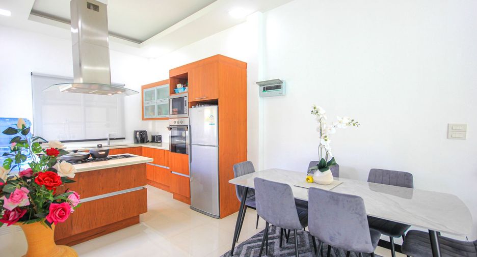 For sale 4 bedrooms villa in Hua Hin, Prachuap Khiri Khan