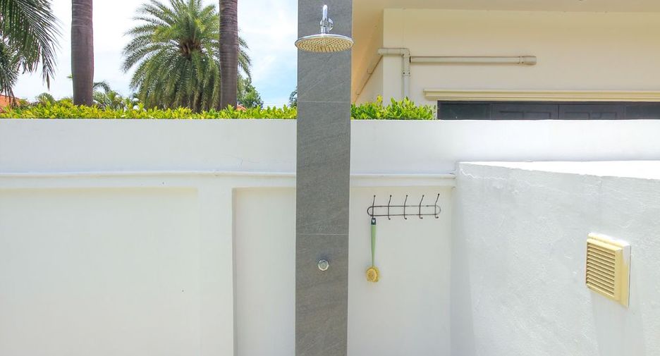 For sale 4 bedrooms villa in Hua Hin, Prachuap Khiri Khan