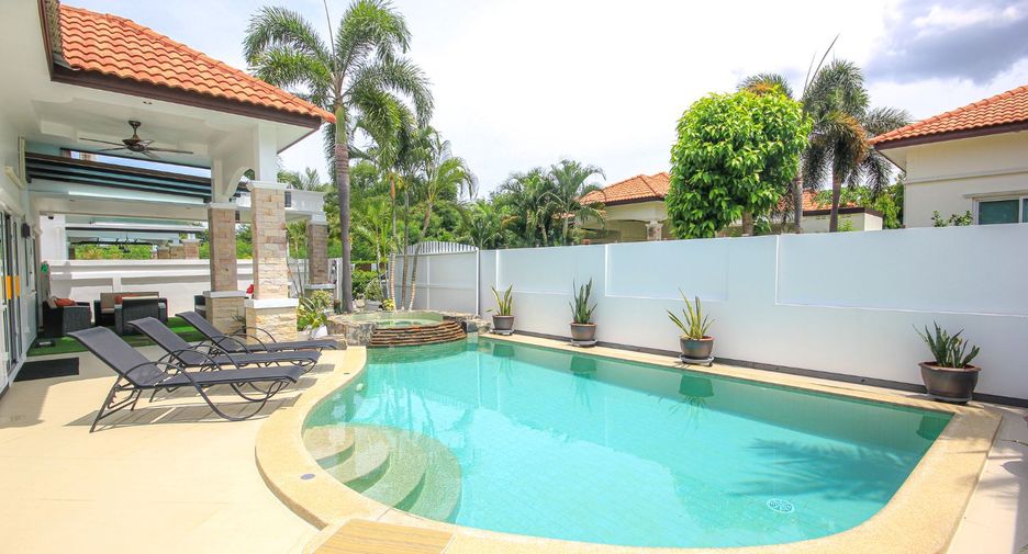 For sale 4 bedrooms villa in Hua Hin, Prachuap Khiri Khan