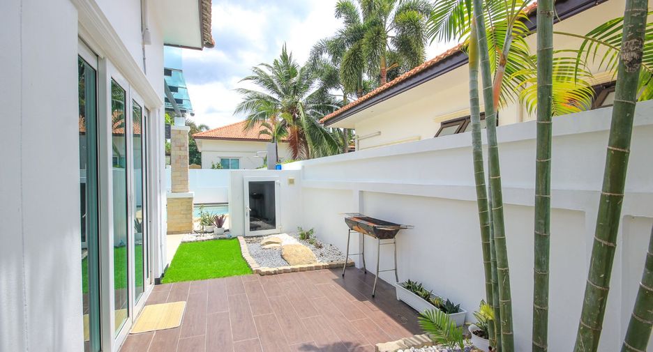 For sale 4 bedrooms villa in Hua Hin, Prachuap Khiri Khan
