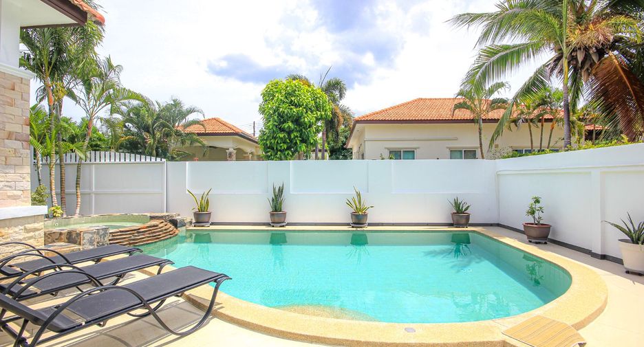 For sale 4 bedrooms villa in Hua Hin, Prachuap Khiri Khan