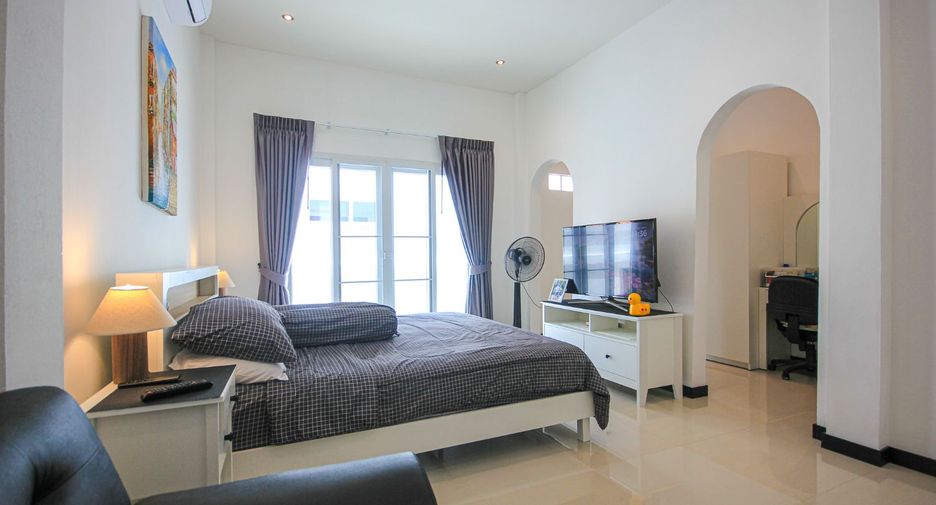 For sale 4 bedrooms villa in Hua Hin, Prachuap Khiri Khan