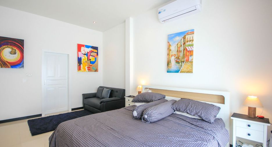 For sale 4 bedrooms villa in Hua Hin, Prachuap Khiri Khan
