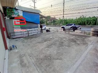 For sale 3 bed retail Space in Lam Luk Ka, Pathum Thani