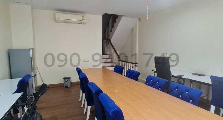 For rent and for sale 3 bedrooms townhouse in Suan Luang, Bangkok
