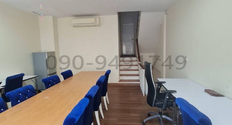 For rent and for sale 3 bedrooms townhouse in Suan Luang, Bangkok