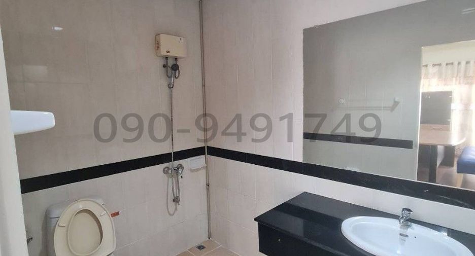 For rent and for sale 3 bedrooms townhouse in Suan Luang, Bangkok