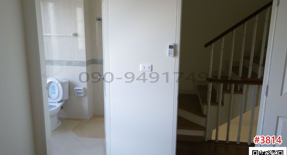 For rent and for sale 3 bedrooms townhouse in Suan Luang, Bangkok