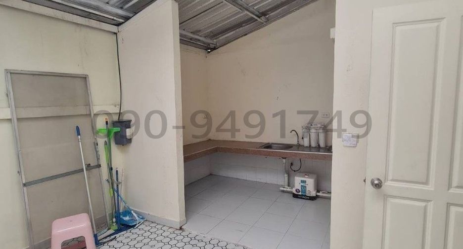 For rent and for sale 3 bedrooms townhouse in Suan Luang, Bangkok