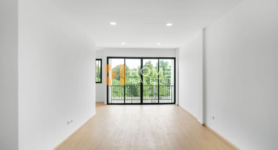 Reihenhaus zum Kauf mit 3 Zimmer in Taling Chan, Bangkok