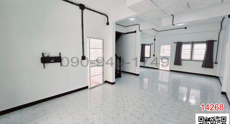 For rent 3 bedrooms house in Mueang Nonthaburi, Nonthaburi
