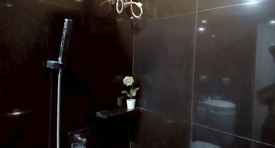 For rent and for sale 2 bedrooms condo in Khlong Toei, Bangkok