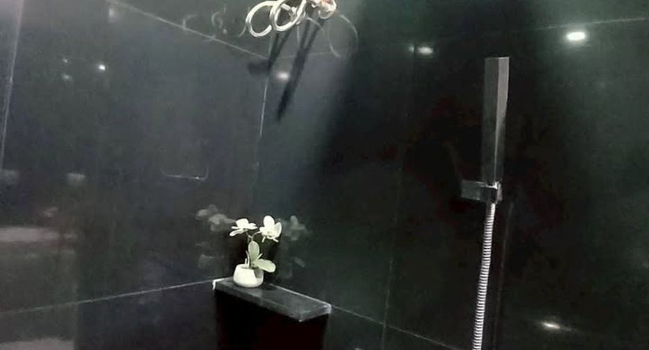 For rent and for sale 2 bedrooms condo in Khlong Toei, Bangkok