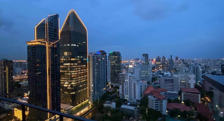 出租 和 出售 2 卧室 公寓 在 Watthana, 曼谷