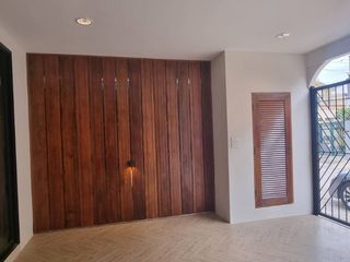 For rent 4 bed townhouse in Bang Na, Bangkok