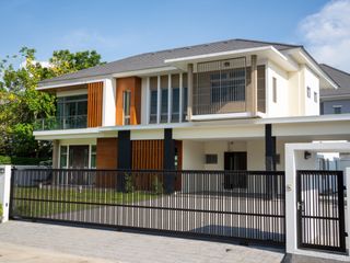 For sale 5 bed house in Lat Krabang, Bangkok