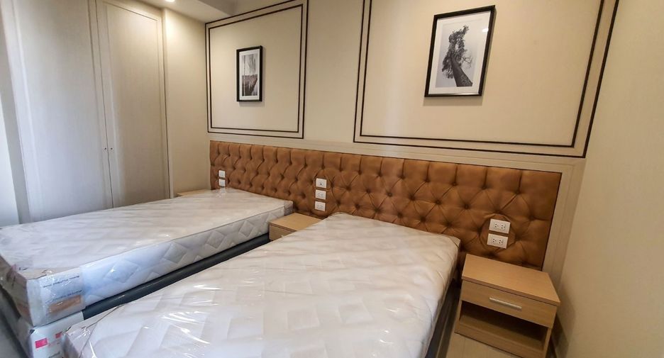 For rent 2 bedrooms condo in Pathum Wan, Bangkok