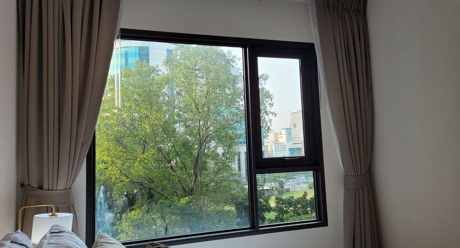 For rent 1 bed condo in Pathum Wan, Bangkok