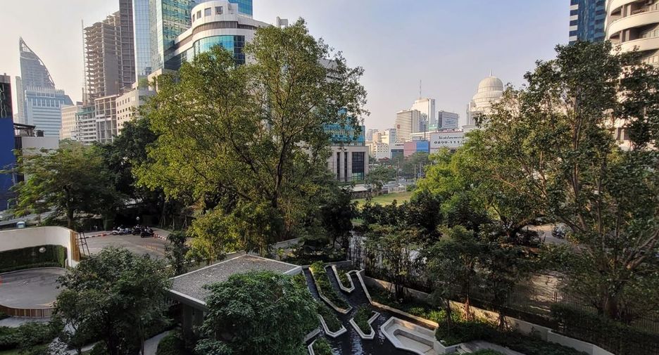 For rent 1 bed condo in Pathum Wan, Bangkok