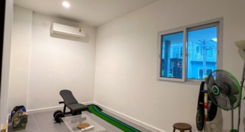 For sale 3 bedrooms house in Saphan Sung, Bangkok
