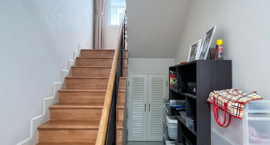 For sale 3 bedrooms house in Saphan Sung, Bangkok