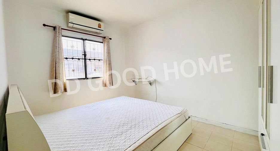 For sale 3 bedrooms townhouse in Mueang Pathum Thani, Pathum Thani