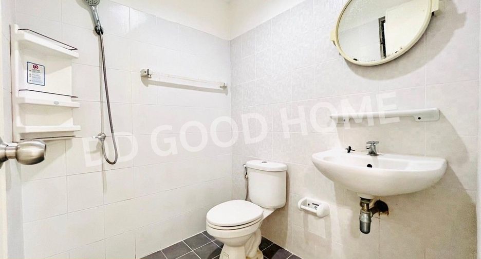 For sale 3 bedrooms townhouse in Mueang Pathum Thani, Pathum Thani