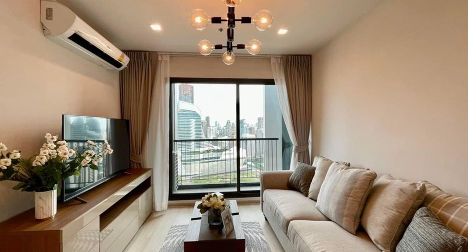 For rent 2 bed condo in Pathum Wan, Bangkok