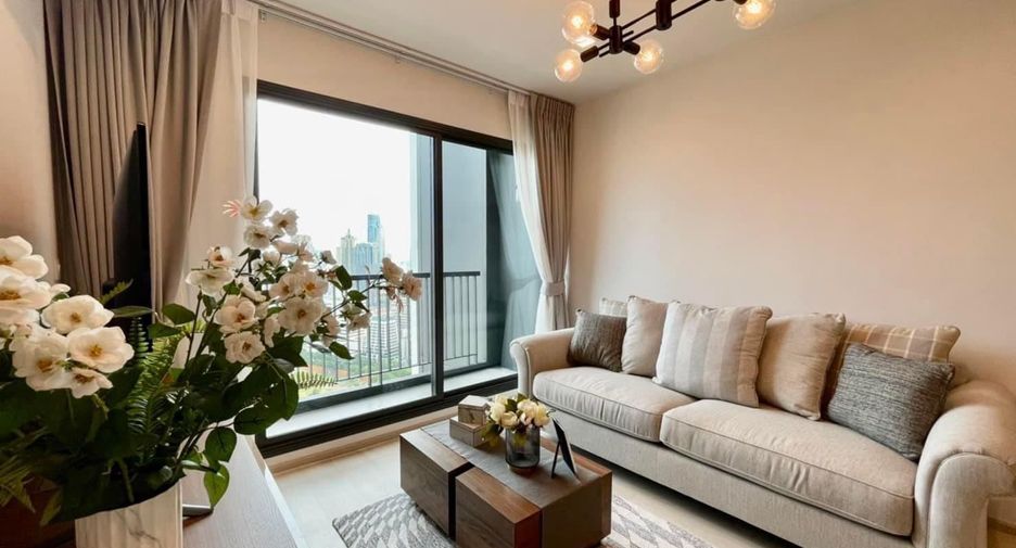 For rent 2 bed condo in Pathum Wan, Bangkok