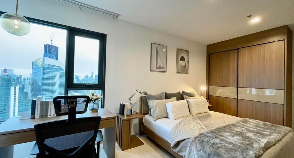 For rent 2 bed condo in Pathum Wan, Bangkok