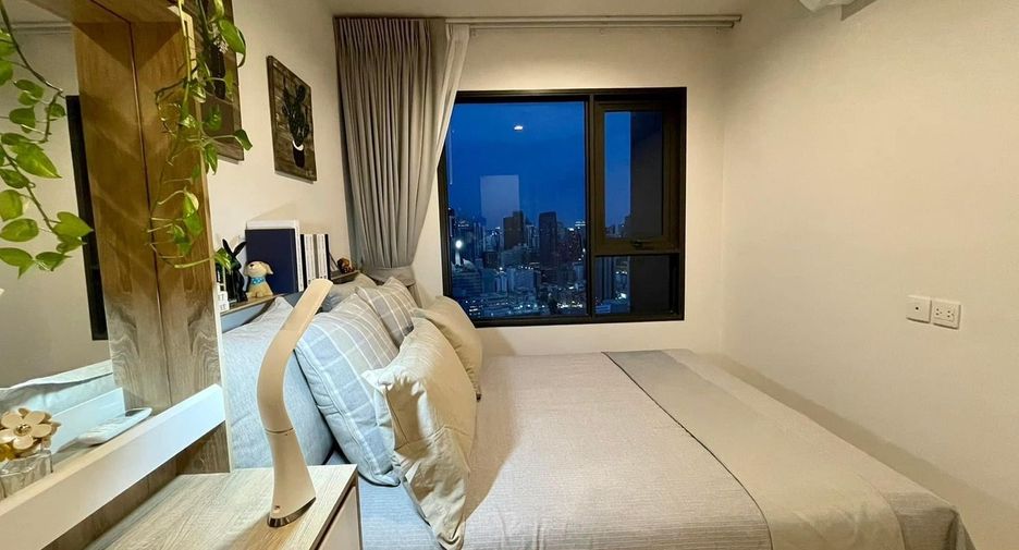 For rent 2 bed condo in Pathum Wan, Bangkok