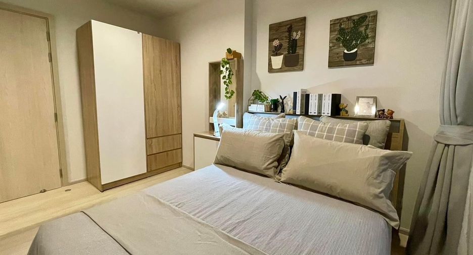 For rent 2 bed condo in Pathum Wan, Bangkok