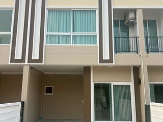 For rent 3 bed townhouse in Phutthamonthon, Nakhon Pathom