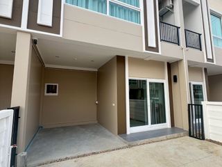 For rent 3 bed townhouse in Phutthamonthon, Nakhon Pathom