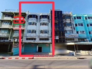 For sale 4 Beds retail Space in Wang Thonglang, Bangkok